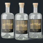 Étiquettes Pour Bouteilles De Liqueur Mariage Glamour de Las Vegas Personnalisé Or & Noi<br><div class="desc">Étiquette de Bouteille d'Alcool Personnalisée pour Mariage Glamour de Las Vegas Or & Noir. Personnalisez avec vos noms et date.</div>