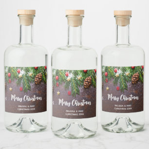 Étiquettes Pour Bouteilles De Liqueur Table de Noël rustique avec vin de pin et de neige