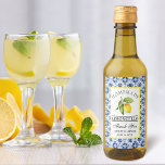 Étiquettes Pour Bouteilles De Vin Aquarelle Citron Carrelage bleu Limoncello Mini Ét<br><div class="desc">Elégante aquarelle citron sur carrelage bleu Mariage maison Limoncello Merci Mini bouteille Étiquettes</div>