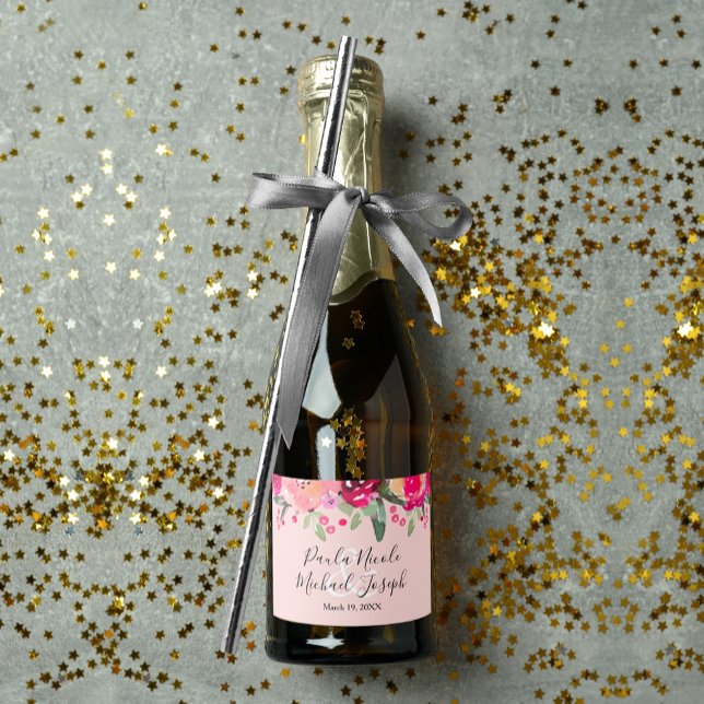Étiquettes Pour Bouteilles De Vin Mousseux Aquarelle rose Floral Mariage personnalisé Mini (Elegant watercolor pink flowers mini sparkling wine pink labels personalized for your wedding)