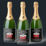 Étiquettes Pour Bouteilles De Vin Mousseux Casino personnalisé Las Vegas Bachelorette Party<br><div class="desc">Transformez votre soirée de bachelorette Las Vegas avec un étiquette de vin pétillant sur le thème du Casino, parfait pour ajouter une touche de glamour et d'excitation à votre célébration. Customisez le étiquette avec le nom de la mariée et la date du parti, créant un souvenir unique qui commémore cette...</div>