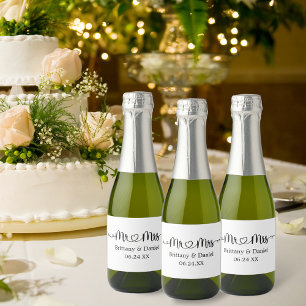 Étiquettes Pour Bouteilles De Vin Mousseux Coeur de calligraphie moderne M. et Mme Mariage
