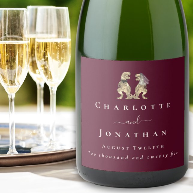 Étiquettes Pour Bouteilles De Vin Mousseux Dinosaure Dinosaure Mariage Bourgogne & Crème Pers (Dinosaur wedding funny T-Rex bride & groom elegant Modern script custom burgundy & cream wine labels)