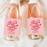 Étiquettes Pour Bouteilles De Vin Mousseux Drunk In love Bachelorette Champagne<br><div class="desc">Ajoutez une étincelle à votre chance de bachelorette en amour avec ce Étiquette de vin sparkling Bachelorette en amour personnalisé ! Parfait pour une soirée vegas bachelorette ou un thème de soirée bachelorette rouge et rose, il célèbre l'esprit "ivrogne dans l'amour". Dites "baiser les adieux manqués" avec style à votre...</div>
