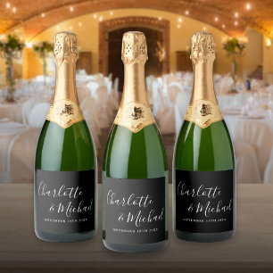 Étiquettes Pour Bouteilles De Vin Mousseux Élégante signature de mariage noir et blanc