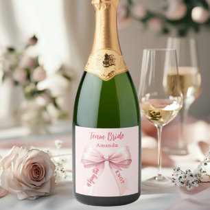 Étiquettes Pour Bouteilles De Vin Mousseux Elle noue le nœud rose Team Mariée