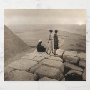 Étiquettes Pour Bouteilles De Vin Mousseux Filles au sommet de la pyramide de Khéops en Égypt
