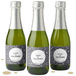 Étiquettes Pour Bouteilles De Vin Mousseux Fleur Chalkboard Monochrome Mariage moderne<br><div class="desc">Délicats dessins de fleurs botaniques en blanc sur un arrière - plan en damier gris foncé pour une ambiance florale moderne. Une touche sympathique pour la table,  ou comme une faveur de mariage. Le texte peut être modifié pour convenir à votre célébration.</div>