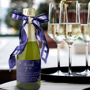 Étiquettes Pour Bouteilles De Vin Mousseux Frilly Gold sur Navy Blue Mariage Merci Mini