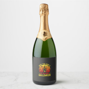 Étiquettes Pour Bouteilles De Vin Mousseux Maison hantée drôle d'Halloween sur un design