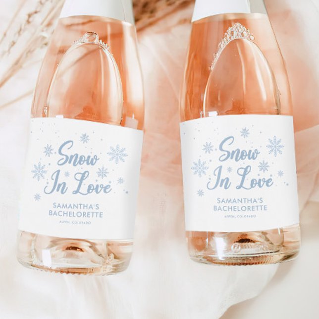 Étiquettes Pour Bouteilles De Vin Mousseux Neige en amour Bachelorette d'hiver Champagne (Créateur téléchargé)