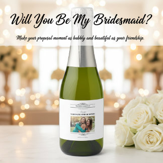 Étiquettes Pour Bouteilles De Vin Mousseux Newspaper Bridesmaid Proposal Retro Script Font