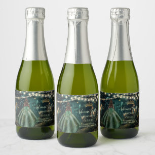 Étiquettes Pour Bouteilles De Vin Mousseux Robe verte émeraude de la forêt enchantée Quinceañ