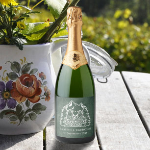 Étiquettes Pour Bouteilles De Vin Mousseux Rustic Mountain Adventure Green Chalkboard Mariage