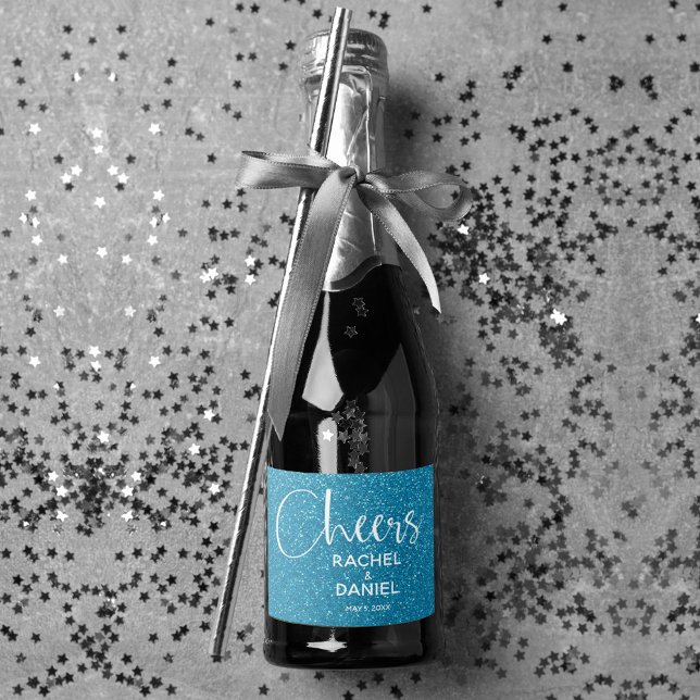 Étiquettes Pour Bouteilles De Vin Mousseux Salutations Faux TURQUOISE PARTIES SCINTILLANT Mar (Cheers turquoise faux glitter mini sparkling wine labels personalized for your wedding)