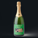 Étiquettes Pour Bouteilles De Vin Mousseux St Patrick's Day Pot Of Gold Vegas Bachelorette<br><div class="desc">Fêtez-vous votre bachelorette le jour de la Saint Patrick? Ajoutez des étiquettes de chance vert vif à vos bouteilles de vin. Vous pouvez télécharger votre propre photo. Pour modifier le texte et l'image,  cliquez sur le bouton Personnaliser.</div>