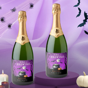 Étiquettes Pour Bouteilles De Vin Mousseux Un bébé brasse un Baby shower d'Halloween