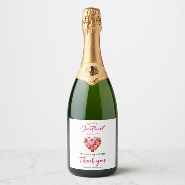 Étiquettes Pour Bouteilles De Vin Mousseux Un petit Baby shower de coeur rouge doux (Devant)