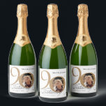 Étiquettes Pour Bouteilles De Vin Mousseux White Gold 90th Birthday Calligraphy Photo personn<br><div class="desc">White Gold 90th Birthday Calligraphy Custom Photo Étiquette de vin mousseux. Et élégamment conçu invitation spéciale fête d'anniversaire, avec une photo personnalisée de personne d'anniversaire et de calligraphie script avec des éléments florissants vintages. Assez simple pour s'adapter à une variété de thèmes et de couleurs ! Besoin d'aide ? Contactez-moi...</div>