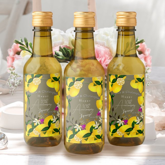 Étiquettes Pour Bouteilles De Vin Serrement de citron  (10th Wedding Anniversary Lemon Squeeze Wine Label)