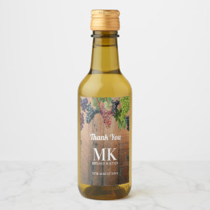 Étiquettes Pour Bouteilles De Vin Vignoble rustique Bois et raisins Monogramme Maria
