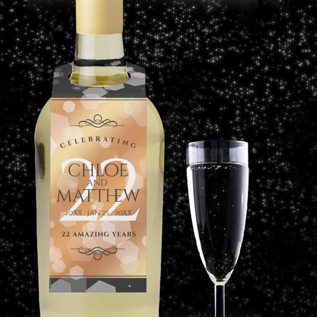 Étiquettes Pour Bouteilles Élégant 22e anniversaire de mariage en cuivre (22nd wedding anniversary bottle hanger with champagne flute on a starry night sky.)