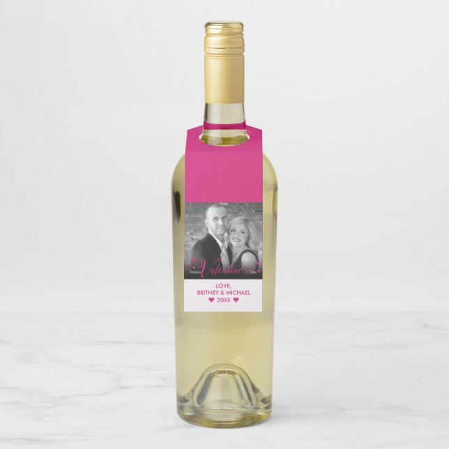 Étiquettes Pour Bouteilles Script rose chic Coeurs modernes Black White Photo (Sur bouteille)