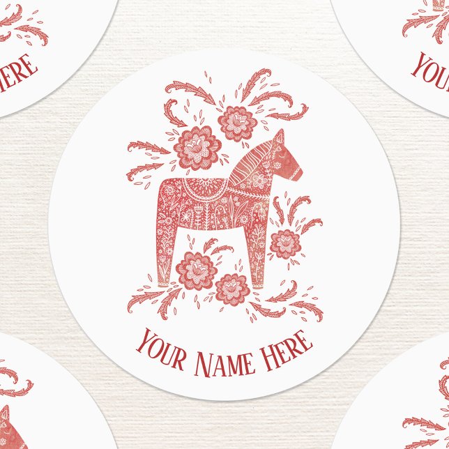 Étiquettes Suédois Dala Horse Rouge et Blanc Personnalisé (Personalized custom text red and white Swedish Dala Horse stickers)