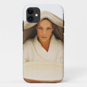Etui iPhone Case-Mate portrait d'une jeune femme avec une serviette
