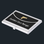 Étui Pour Cartes De Visite Boîtes de carte d'affaires à portée de tir<br><div class="desc">Modèle coque carte de visite simple à portée de pistolet, dont un pistolet de couleur or et un arrière - plan de couleur noire et blanche. Conçu pour un atelier d'armes à feu, une aire de pratique ou un programme de sécurité des armes à feu pour un instructeur d'armes à...</div>