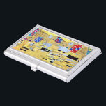 Étui Pour Cartes De Visite Motif baiser de Gustav Klimt, Art Nouveau<br><div class="desc">The Kiss (détail motif) de Gustav Klimt est une peinture de Symbolisme de l'époque victorienne d'art vintage. Ce détail est tiré d'une peinture d'amour et de romantisme mettant en scène un couple romantique aux différentes nuances d'or, de symboles et de motifs, partageant un baiser contre un arrière - plan en...</div>