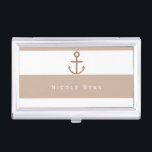 Étui Pour Cartes De Visite Porte-cartes de carte de visite Brown d'Ancre de<br><div class="desc">Porte-cartes de carte de visite Brown d'Ancre de Taupe et de blanc. Customisez avec n'importe quel texte ou laissez-le vide.</div>