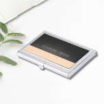 Étui Pour Cartes De Visite Rose gris texture simple et élégante<br><div class="desc">Porte-carte de visite élégant avec texture gris foncé et arrière - plan de couleur rose. Customisez avec votre nom.</div>