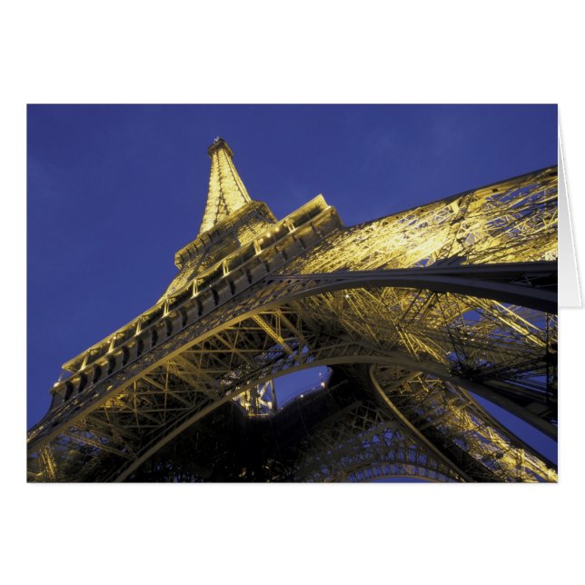 Europe, France, Paris, Tour Eiffel, soir 2 (Devant horizontal)