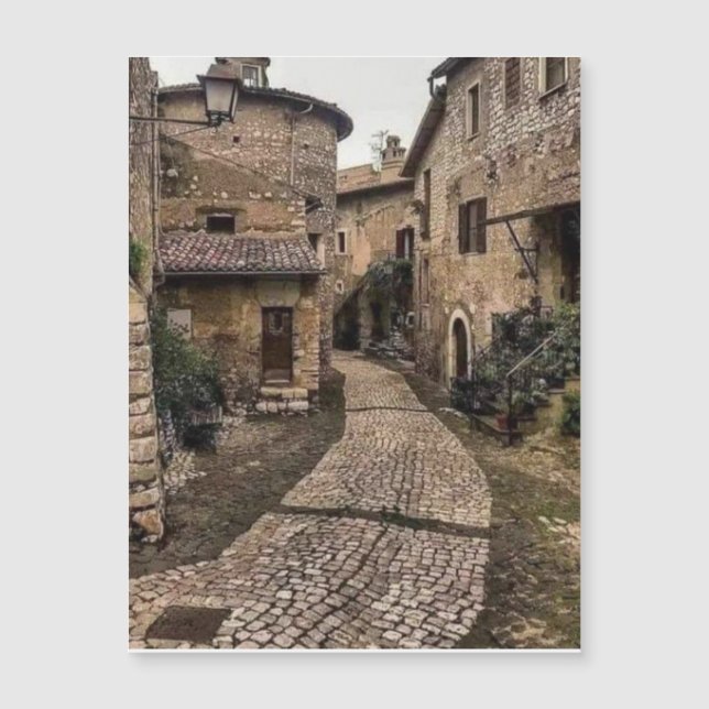   European Stone Path Village (Devant)
