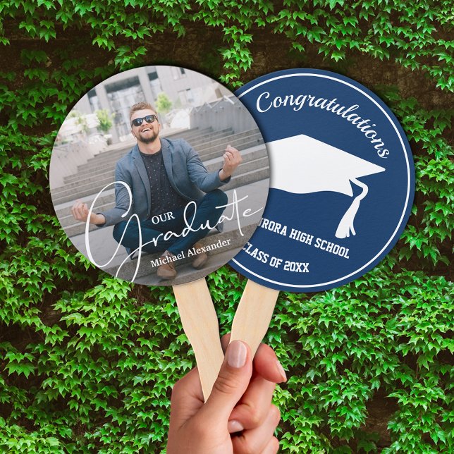 Éventail Casquette de 2e cycle Moderne - Photo de fin d'étu (Keep cool on graduation day or at your party with these photo double-sided hand fans.)