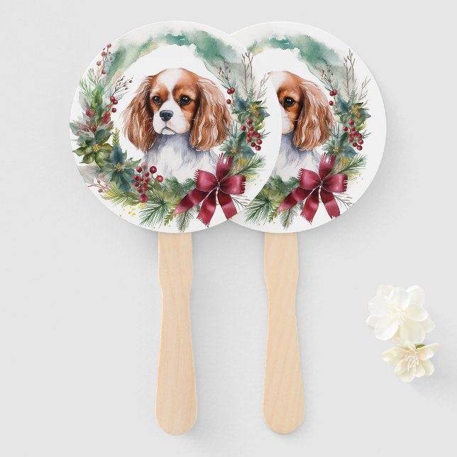 Éventail Cavalier King Christmas Wreath Festive Pup (Devant et derrière)