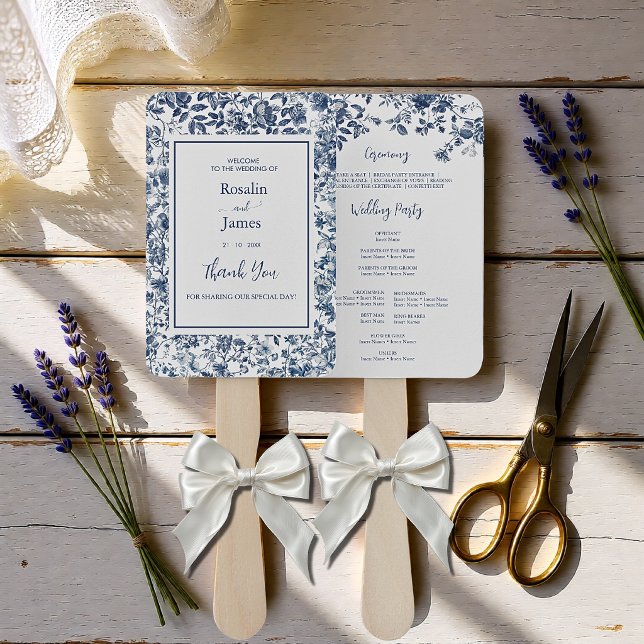 Éventail Élégant Programme de Mariage à Motif Toile Floral  (Elegant Dusty Blue Toile Floral Wedding Program Hand Fan)