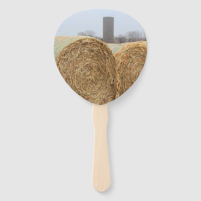 Éventail Grandes balles de foin rond dans un champ agricole (Devant)