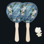 Éventail Peacocks bleu-vert métallique sur soie vert émerau<br><div class="desc">Verte émeraude métallique décoratif avec deux plumes de paons et des fleurs blanches pour assortir ce thème stationnaire mariage paon ou comme un design de décoration à tenir sur un mariage. Cette collection est accompagnée d'un livre d'or pour les clients mariages ou les visiteurs de vacances à signer pour personnaliser....</div>