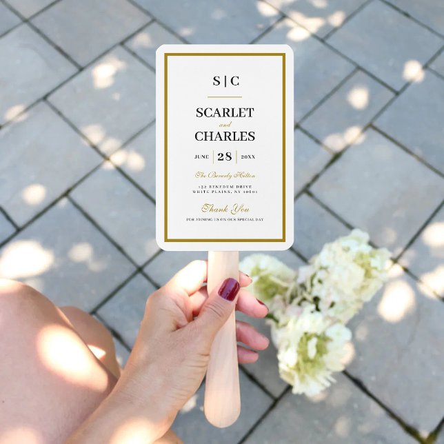 Éventail Programme de cérémonie de mariage à monogramme noi (Black and gold monogram program fan adds elegant style while keeping guests cool.)