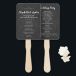 Éventail Ventilateur du programme de mariage simple et élég<br><div class="desc">Un ventilateur simple mais élégant pour le programme de mariage qui complètera n'importe quel thème d'événement ou décor mariage. L'Arrière - plan est un effet de tableau noir gris foncé. Quelle excellente façon de combiner votre programme de mariage avec une faveur de mariage pratique pour les journées chaudes d'été.</div>