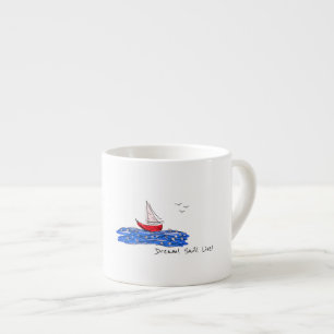 Expresso Tasse de café vivante de mouettes de bateau de mer