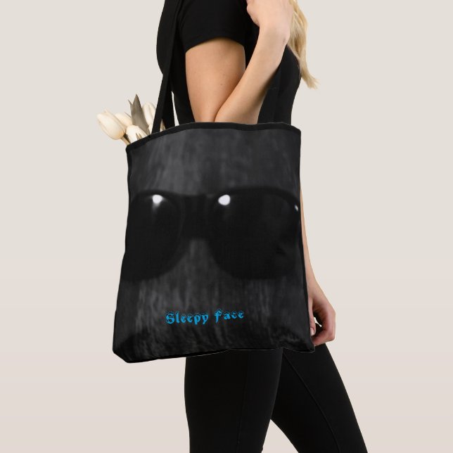 Face endormie : Sac fourre-tout des femmes (De près)