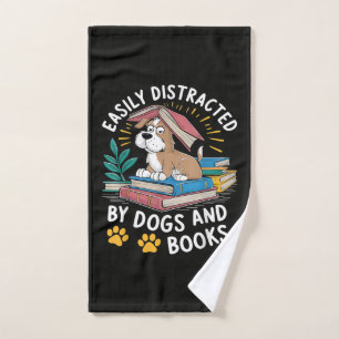 Facilement distrait par les chiens et les livres D