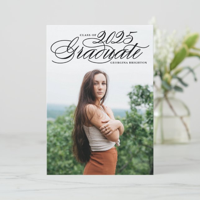 Faire carte d'invitation de graduation de photo de (Debout devant)