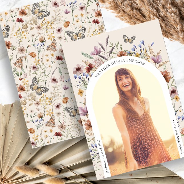 Faire-part Annonce de diplômé Boho (Boho Wildflower Watercolor Graduate Announcement with Butterfly by Painted Paperie
)