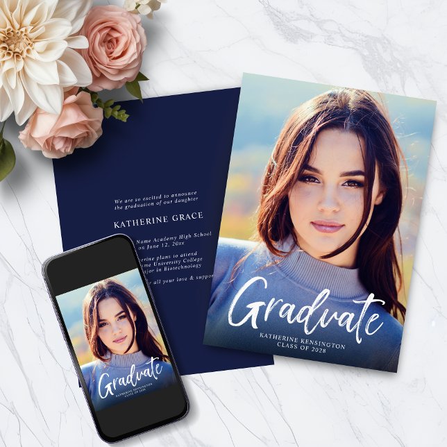 Faire-part Bleu de la Marine moderne Script photo Graduation (Modern Navy Blue Script Photo Graduation Announcement with Instant Download)