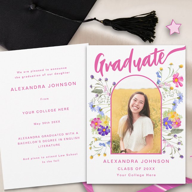 Faire-part Boho Floral Diplômé Photo Arche Écriture Rose (Wildflower graduate photo arch modern hot pink script graduation announcement card)
