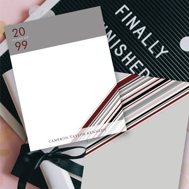 Faire-part Bourgogne diagonale ruban épinglé rayures remise d (Burgundy Diagonal Ribbon Pin Stripes Graduation Thank You Stationery Card @ zazzle.com/color_therapy)